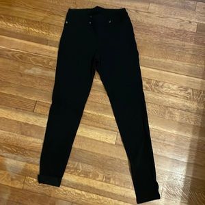 Black jegging gently worn super comfy